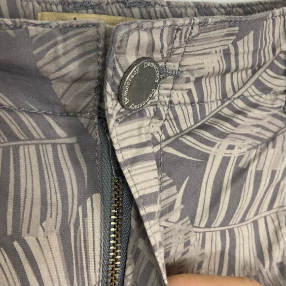 NWOT DEMOCRACY Pant 12 Flex-ellent Grey Palm-Leaf Roll-Tab-Snap Stretch Tropical - Picture 6 of 11
